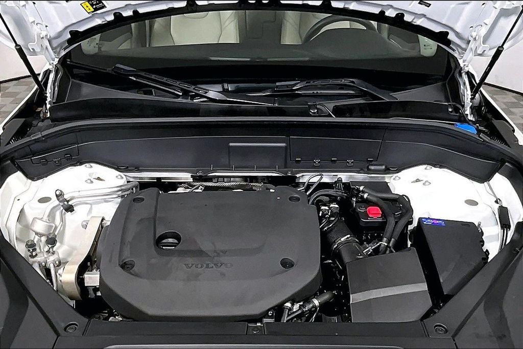 2024 Volvo XC90 B6 Plus Bright Theme