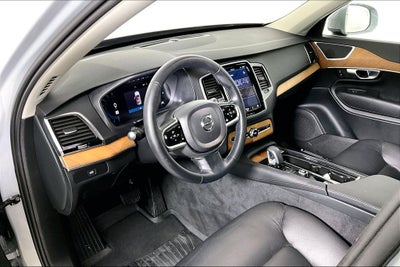 2024 Volvo XC90 B6 Plus Bright Theme