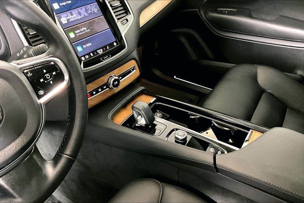 2024 Volvo XC90 B6 Plus Bright Theme