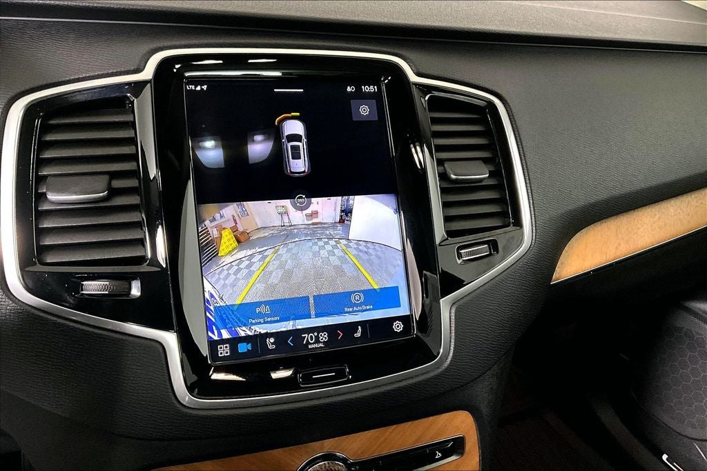 2024 Volvo XC90 B6 Plus Bright Theme
