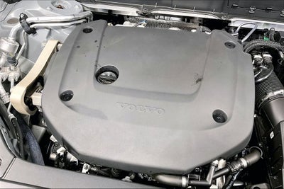 2024 Volvo XC90 B6 Plus Bright Theme