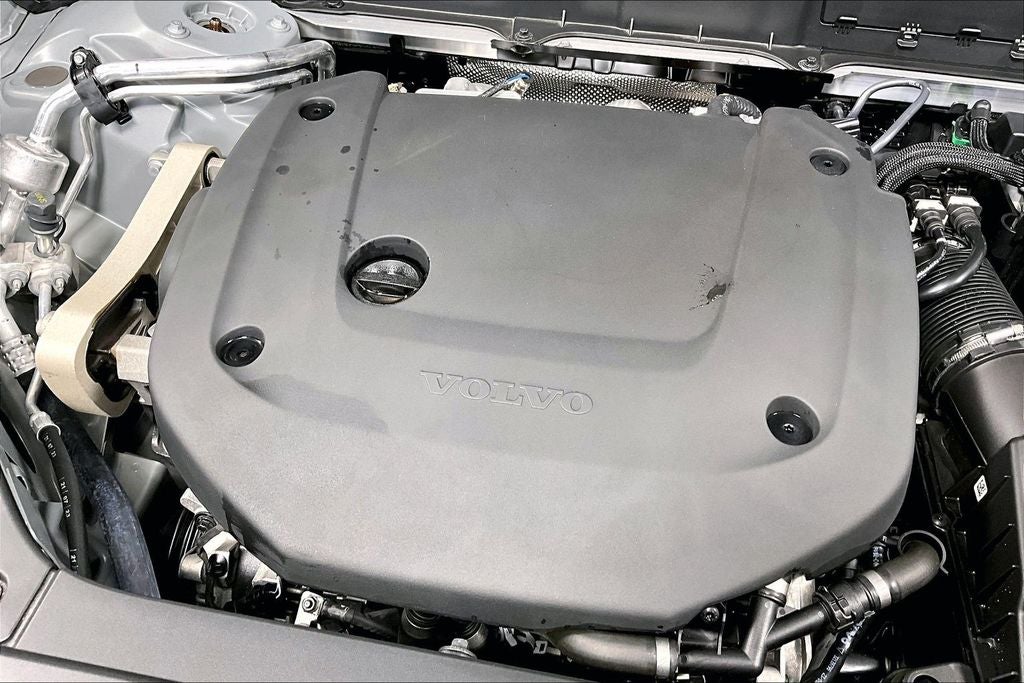 2024 Volvo XC90 B6 Plus Bright Theme