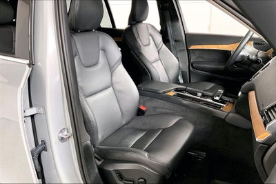 2024 Volvo XC90 B6 Plus Bright Theme