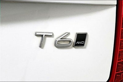 2017 Volvo XC90 T6 Momentum