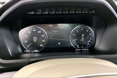 2017 Volvo XC90 T6 Momentum