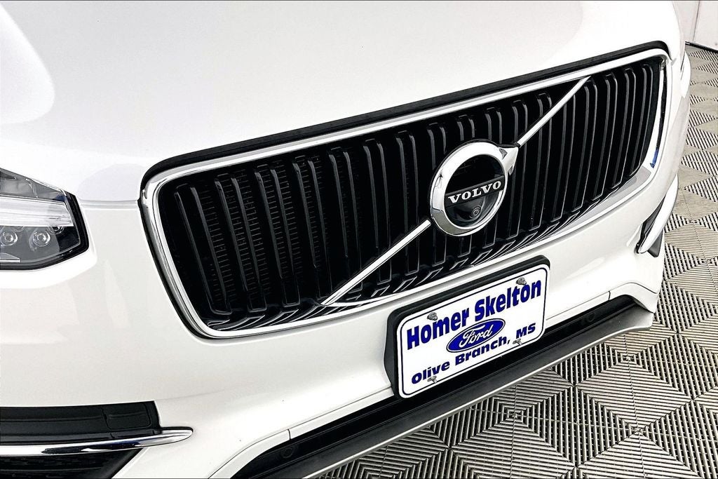 2017 Volvo XC90 T6 Momentum