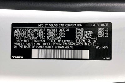 2017 Volvo XC90 T6 Momentum