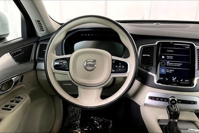 2017 Volvo XC90 T6 Momentum