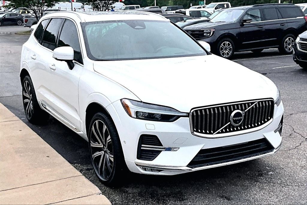 2023 Volvo XC60 B5 Ultimate Bright Theme FWD's photo