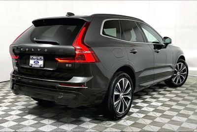 2022 Volvo XC60 B5 Momentum