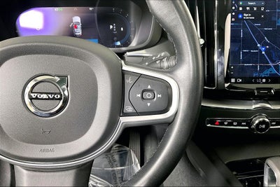 2022 Volvo XC60 B5 Momentum