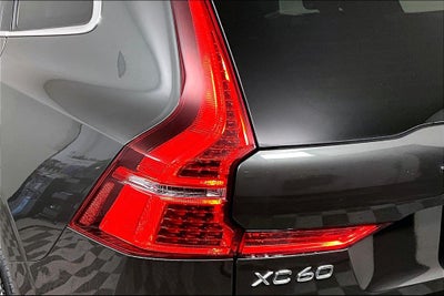 2022 Volvo XC60 B5 Momentum