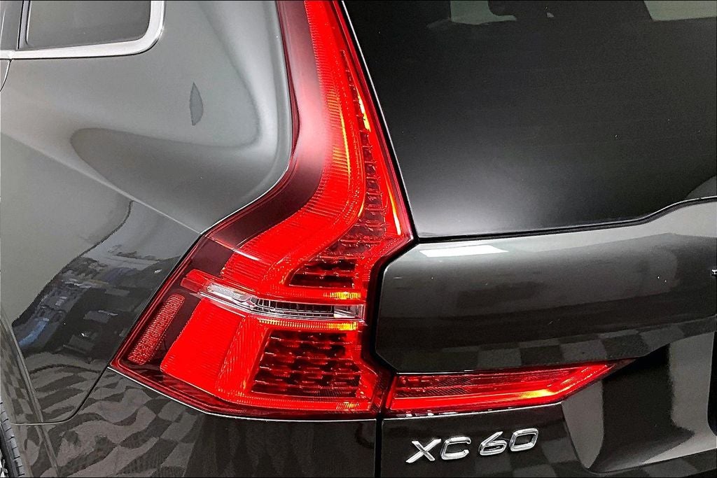 2022 Volvo XC60 B5 Momentum