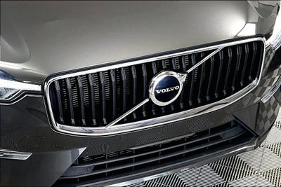 2022 Volvo XC60 B5 Momentum
