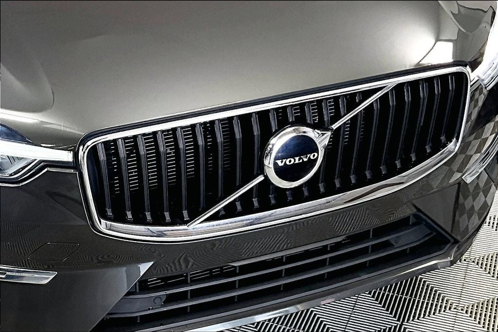 2022 Volvo XC60 B5 Momentum