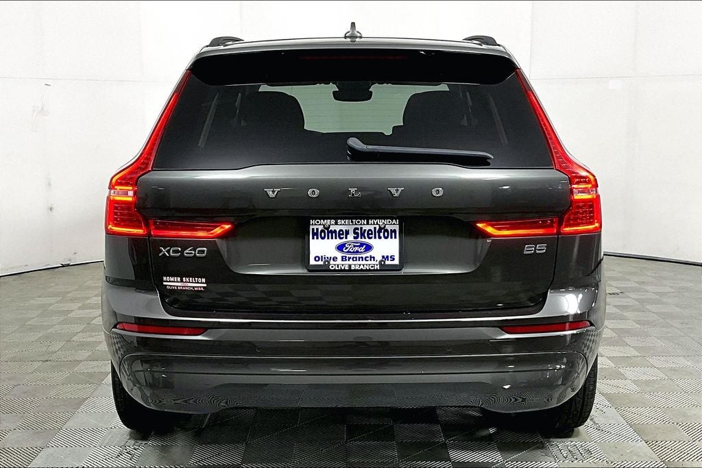 2022 Volvo XC60 B5 Momentum