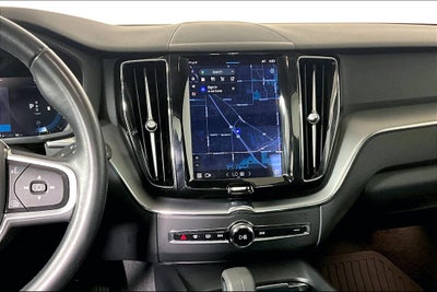 2022 Volvo XC60 B5 Momentum