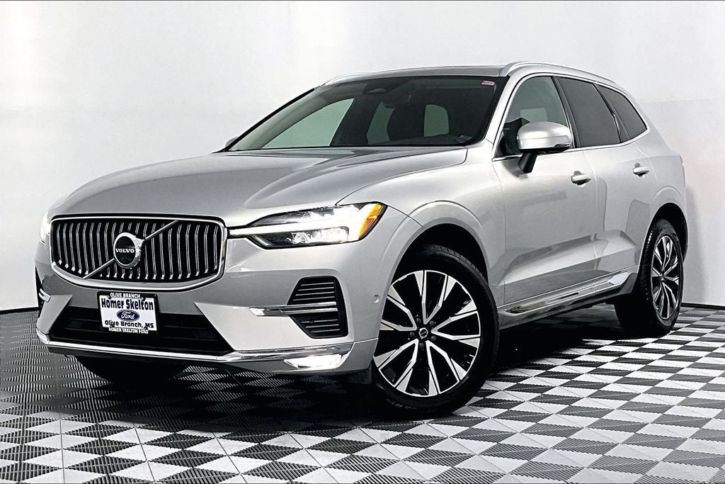 2023 Volvo XC60 B5 Plus Bright Theme