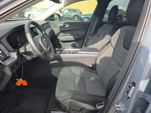 2024 Volvo XC60 B5 Core