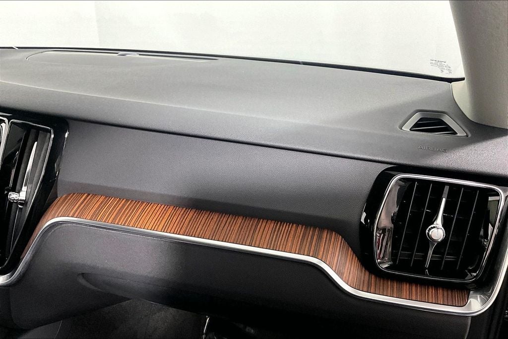 2025 Volvo V60 Cross Country Plus - Photo 16