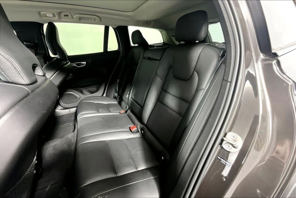 2025 Volvo V60 Cross Country Plus - Photo 26