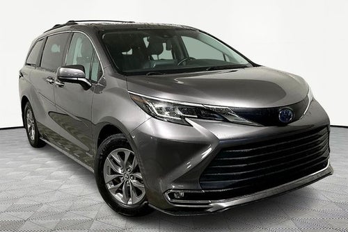 2021 Toyota Sienna XLE 8 Passenger