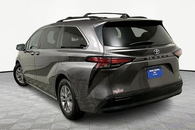 2021 Toyota Sienna XLE 8 Passenger