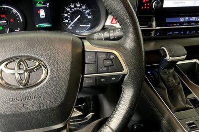 2021 Toyota Sienna XLE 8 Passenger