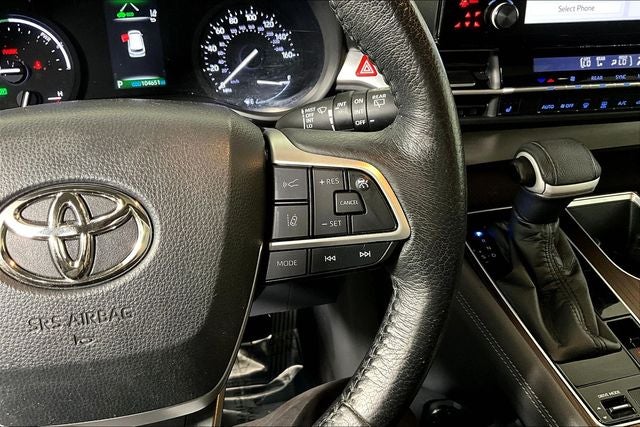 2021 Toyota Sienna XLE 8 Passenger