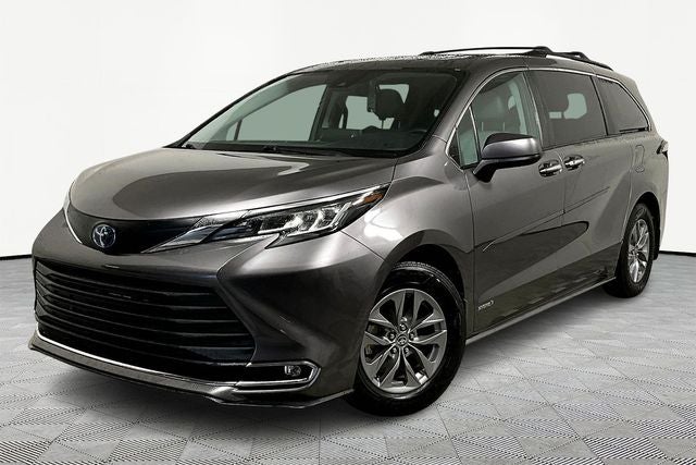 2021 Toyota Sienna XLE 8 Passenger