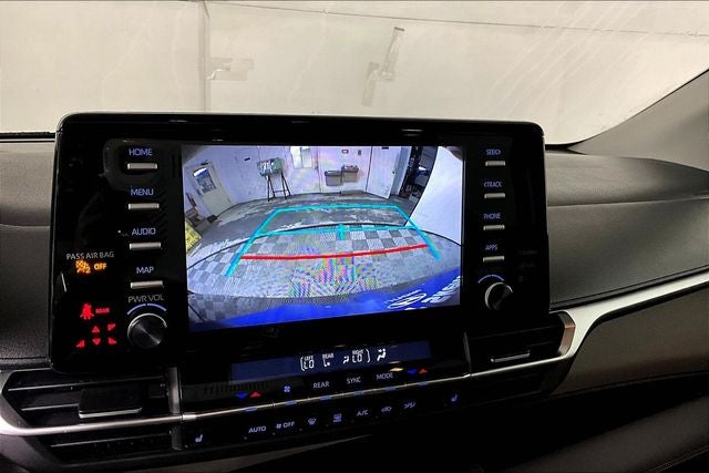 2021 Toyota Sienna XLE 8 Passenger