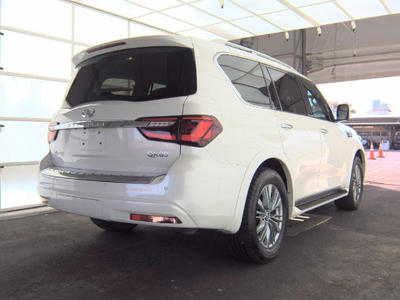 2024 INFINITI QX80 LUXE