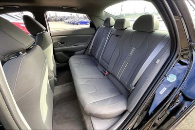 2025 Hyundai Elantra SEL Convenience