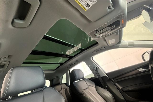 2024 Audi Q5 45 S line Premium quattro