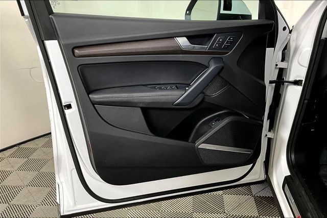 2024 Audi Q5 45 S line Premium quattro