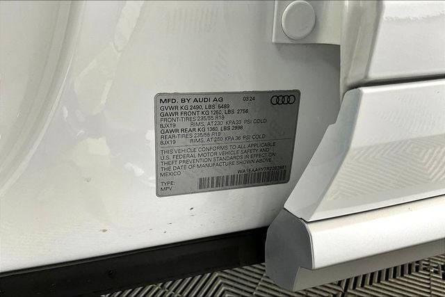 2024 Audi Q5 45 S line Premium quattro