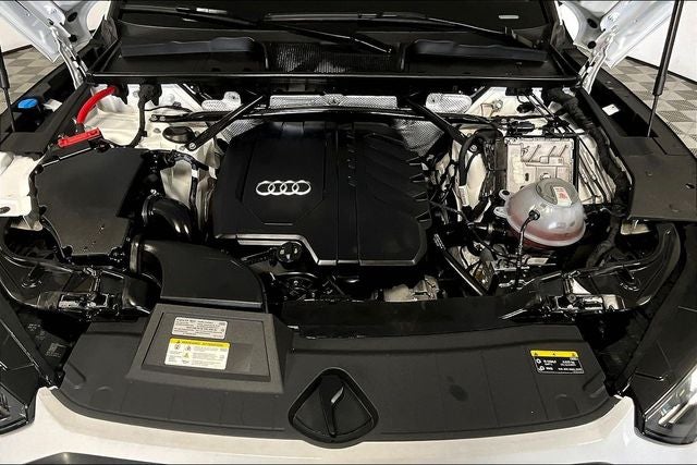 2024 Audi Q5 45 S line Premium quattro