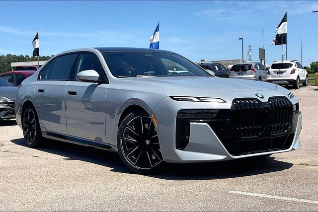 2023 BMW 7 Series 740i