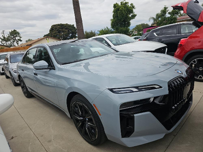 2023 BMW 7 Series 740i