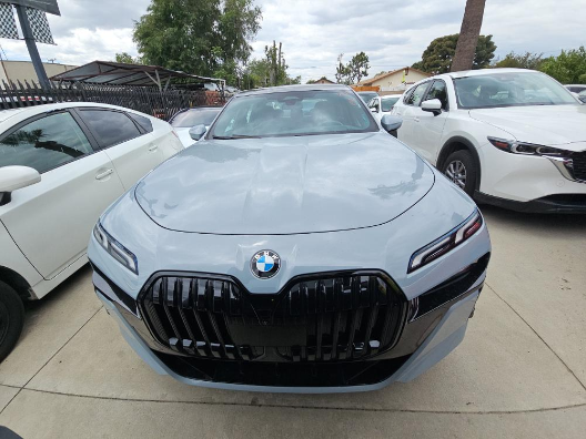 2023 BMW 7 Series 740i