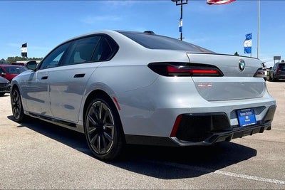 2023 BMW 7 Series 740i