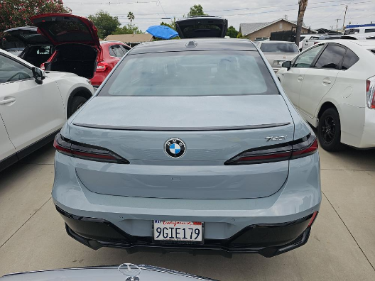 2023 BMW 7 Series 740i