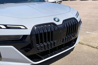 2023 BMW 7 Series 740i