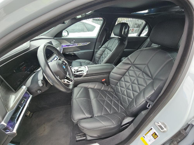 2023 BMW 7 Series 740i