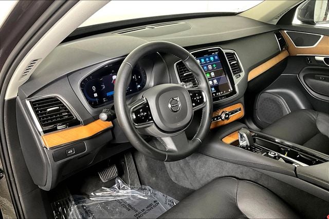 2024 Volvo XC90 B6 Plus Bright Theme
