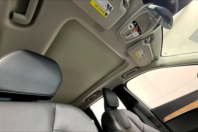 2024 Volvo XC90 B6 Plus Bright Theme