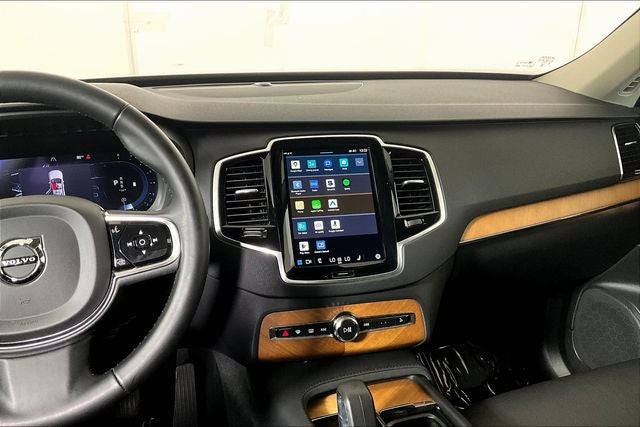 2024 Volvo XC90 B6 Plus Bright Theme