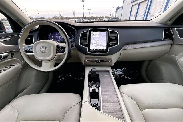2024 Volvo XC90 B6 Plus Bright Theme