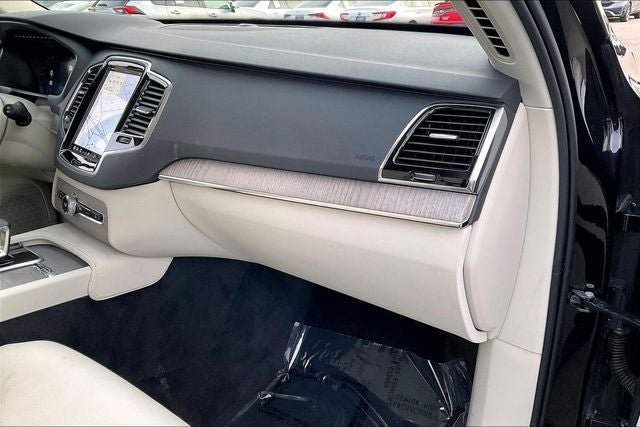 2024 Volvo XC90 B6 Plus Bright Theme