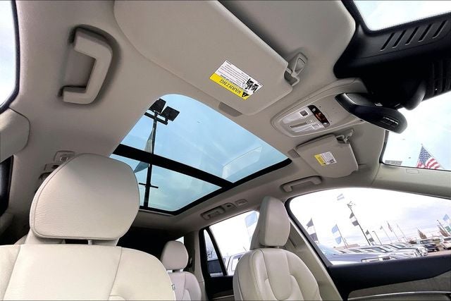 2024 Volvo XC90 B6 Plus Bright Theme